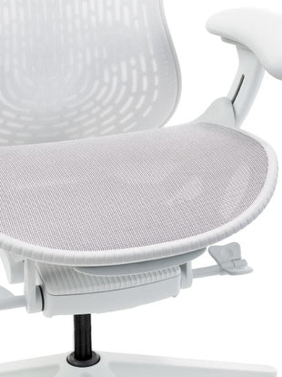 AireWeave2 breathable suspension seat conforms to your shape, distributes weight evenly and prevents heat from building up as you sit.